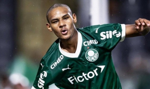 pp电子平台-每体：巴萨关注16岁巴西前锋爱德华多·孔塞桑，解约金1亿欧元