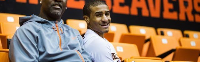 pp电子APP-防守时代回归惠及小佩顿，他在勇士重获新生更积极