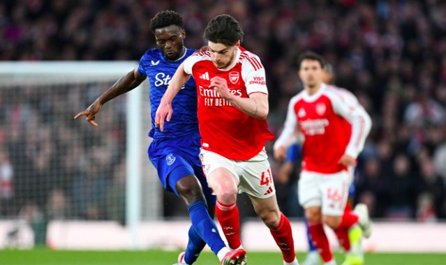 pp电子APP-豪门悲喜夜：居莱尔后场吊射皇马4-1 阿森纳2-0 曼城1-1惨遭爆冷|联赛|西汉姆联|埃弗顿|皇家马德里|勒沃库森_新浪体育_新浪新闻